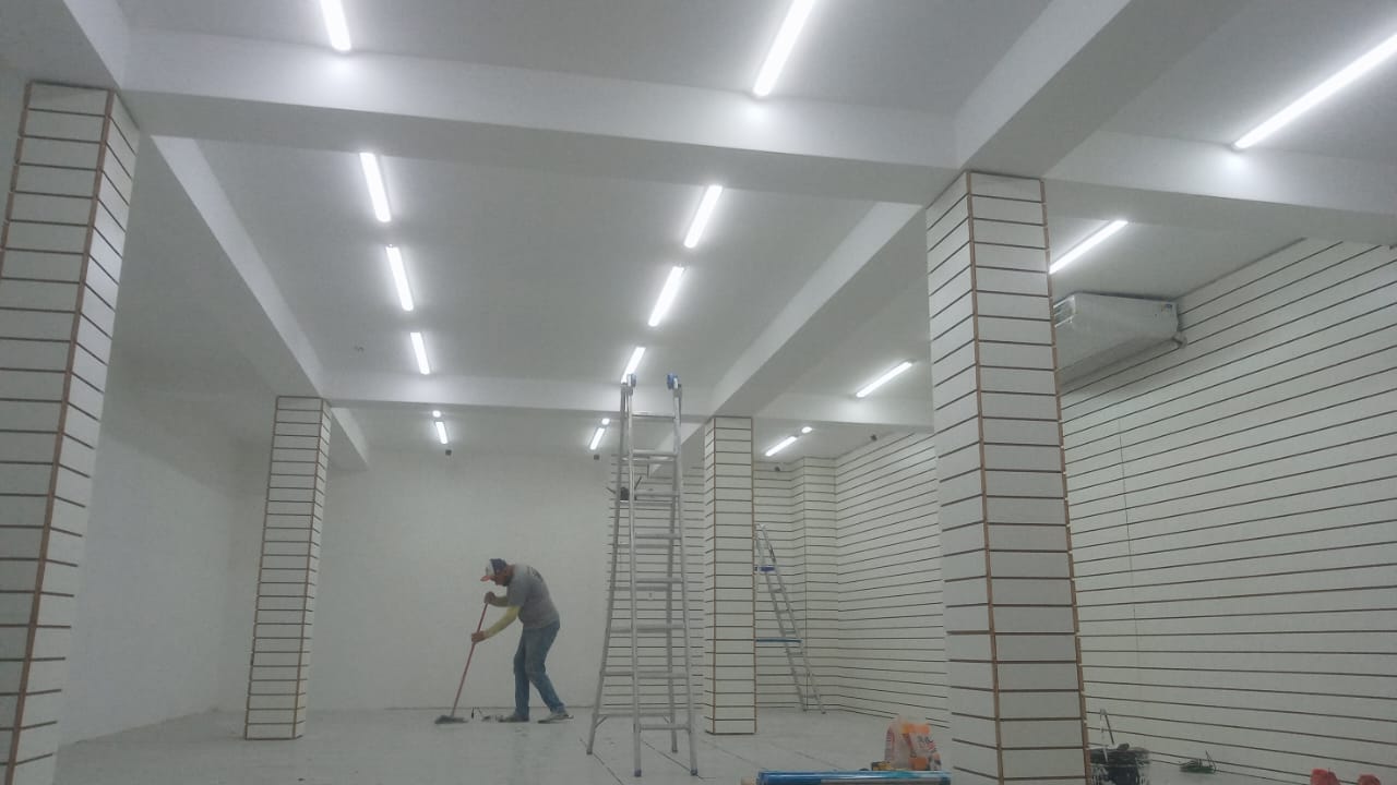 Acabamento em Gesso e Rodapés - Imagem 1